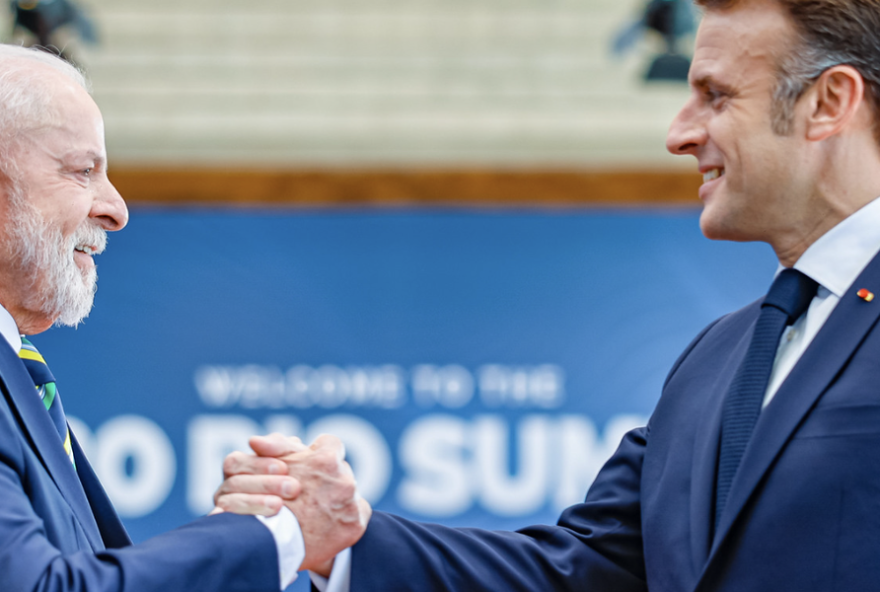 lula-e-macron-concordam-em-promover-o-multilateralismo-e-fortalecer-o-dialogo-internacional-para-paz-e-seguranca-global.-parceria-brasil-franca-em-destaque-em-diversas-areas lula-e-macron-concordam-em-promover-o-multilateralismo-e-fortalecer-o-dialogo-internacional-para-paz-e-seguranca-global.-parceria-brasil-franca-em-destaque-em-diversas-areas