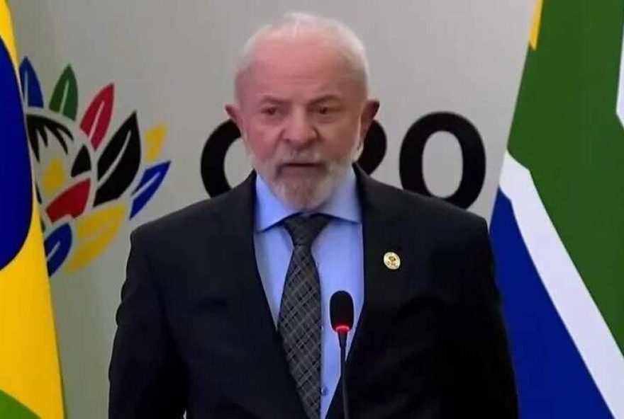 lula-evita-comentar-sobre-a-prisao-de-bolsonaro-e-a-relacao-com-os-estados-unidos