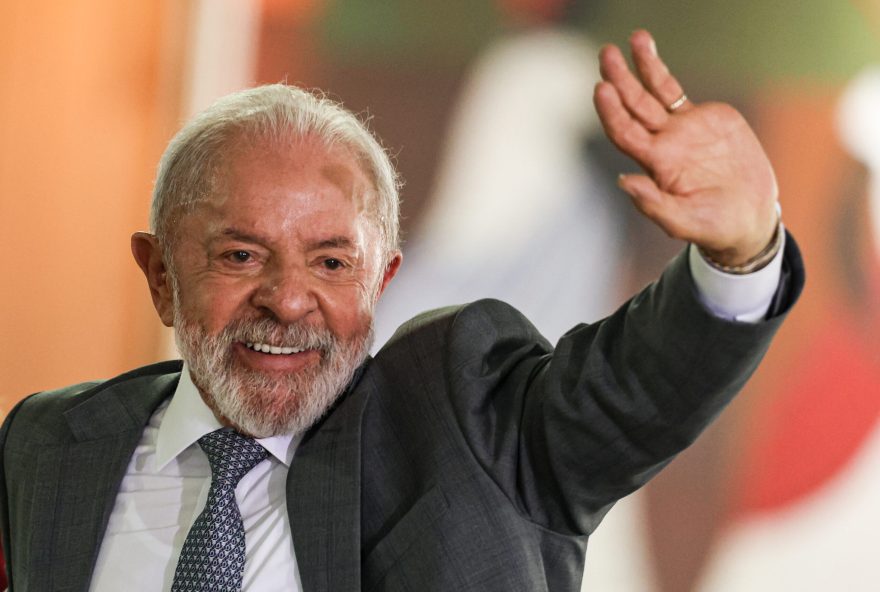 lula-fala-em-guerrilha-democratica-com-novo-plano-de-cultura lula-fala-em-guerrilha-democratica-com-novo-plano-de-cultura