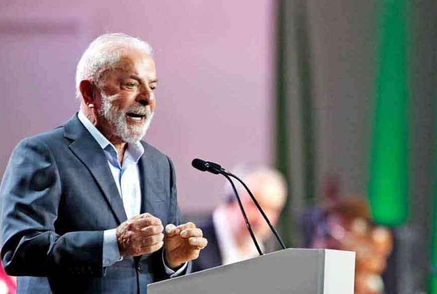 lula-lidera2C-flavio-bolsonaro-cresce-na-corrida-eleitoral lula-lidera2C-flavio-bolsonaro-cresce-na-corrida-eleitoral