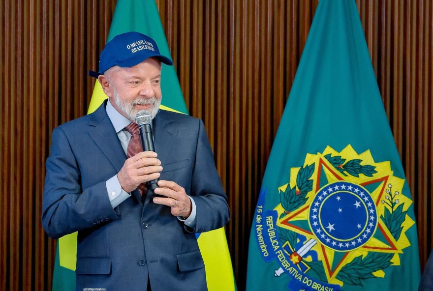 lula-mira-em-2026-ao-citar-eduardo-como-traidor-da-patria