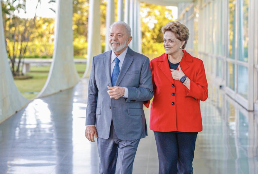 lula-parabeniza-dilma-rousseff-em-seu-aniversario lula-parabeniza-dilma-rousseff-em-seu-aniversario