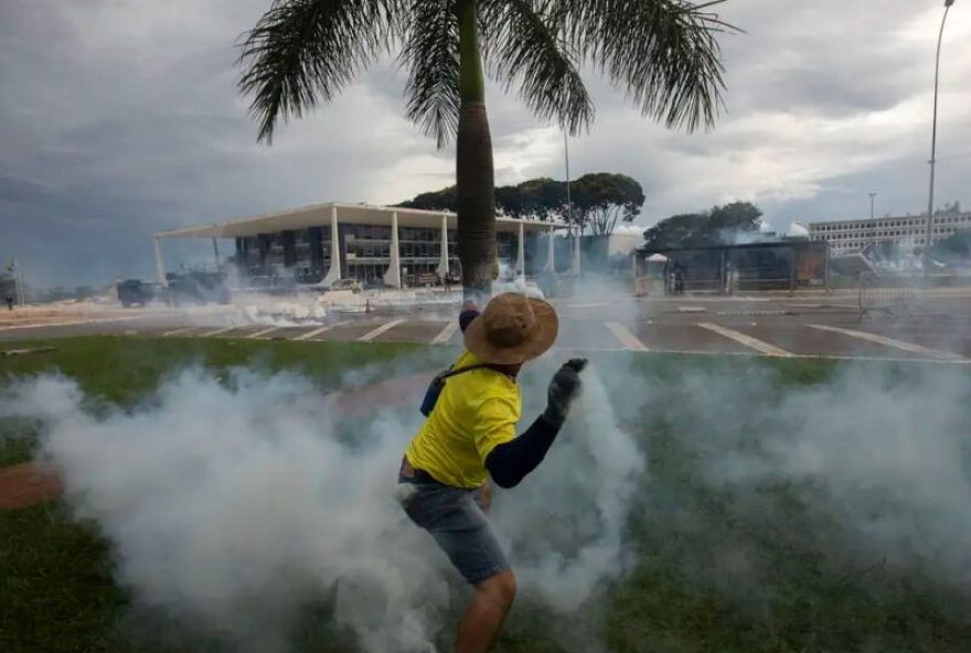 lula-participa-de-evento-no-planalto-para-marcar-tres-anos-dos-atos-de-8-de-janeiro lula-participa-de-evento-no-planalto-para-marcar-tres-anos-dos-atos-de-8-de-janeiro