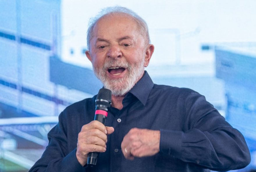 lula-pede-cassacao-de-eduardo-bolsonaro-e-critica-jair-bolsonaro-em-evento-da-hemobras