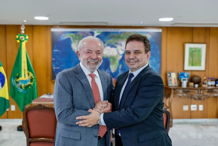 lula-pede-combate-a-faccoes-e-dialogo-pela-pec-da-seguranca-ao-novo-ministro-da-justica lula-pede-combate-a-faccoes-e-dialogo-pela-pec-da-seguranca-ao-novo-ministro-da-justica