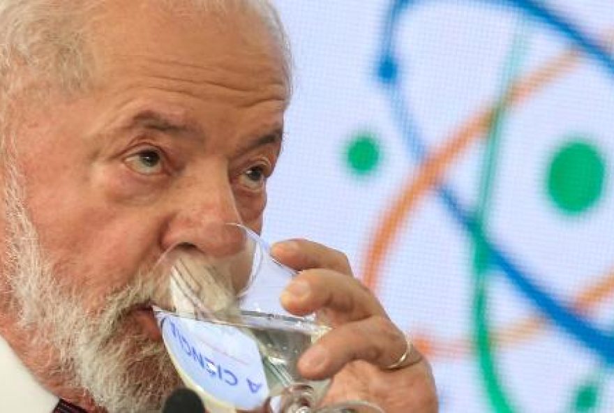 lula-pode-se-beneficiar-da-estrategia-de-trump-em-relacao-ao-bolsonarismo-em-2026