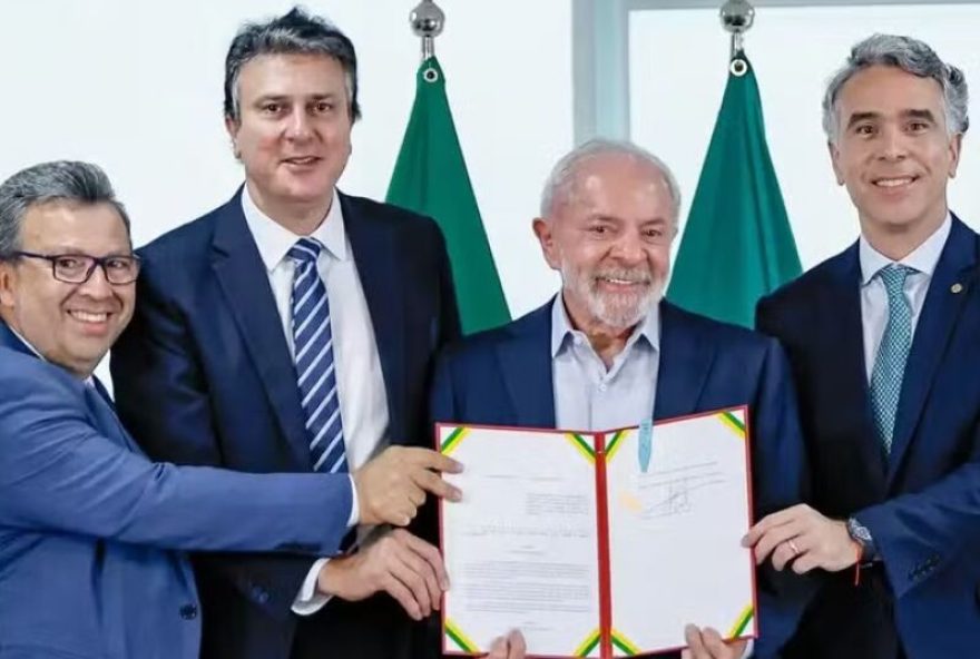 lula-sanciona-lei-que-institui-o-sistema-nacional-de-educacao lula-sanciona-lei-que-institui-o-sistema-nacional-de-educacao