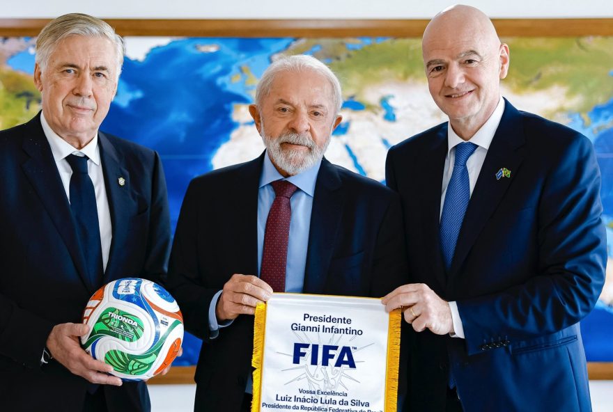 lula-se-encontra-com-presidente-da-fifa-e-solicita-que-mundial-de-clubes-de-2029-ocorra-no-brasil lula-se-encontra-com-presidente-da-fifa-e-solicita-que-mundial-de-clubes-de-2029-ocorra-no-brasil
