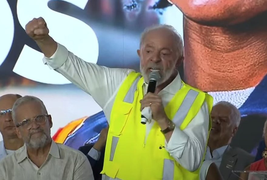 lula-se-prepara-para-corrida-presidencial-de-2026-com-discurso-inflamado-e-criticas-a-bolsonaro