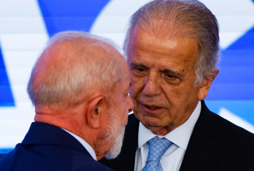 lula-solicita-a-mucio-apresentacao-de-orcamento-para-compra-de-turbina-do-aviao-presidencial