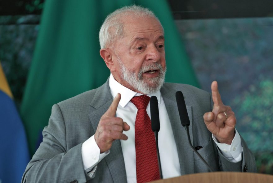 lula-tera-que-arbitrar-entre-fazenda-e-trabalho-na-questao-do-consignado-privado