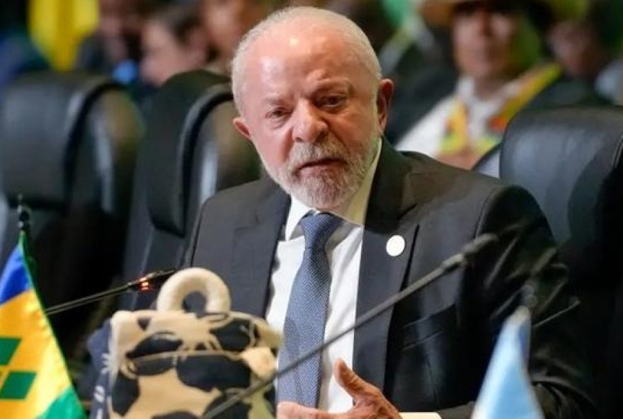 lula2C-ci-vogliono-colonizzare-di-nuovo lula2C-ci-vogliono-colonizzare-di-nuovo