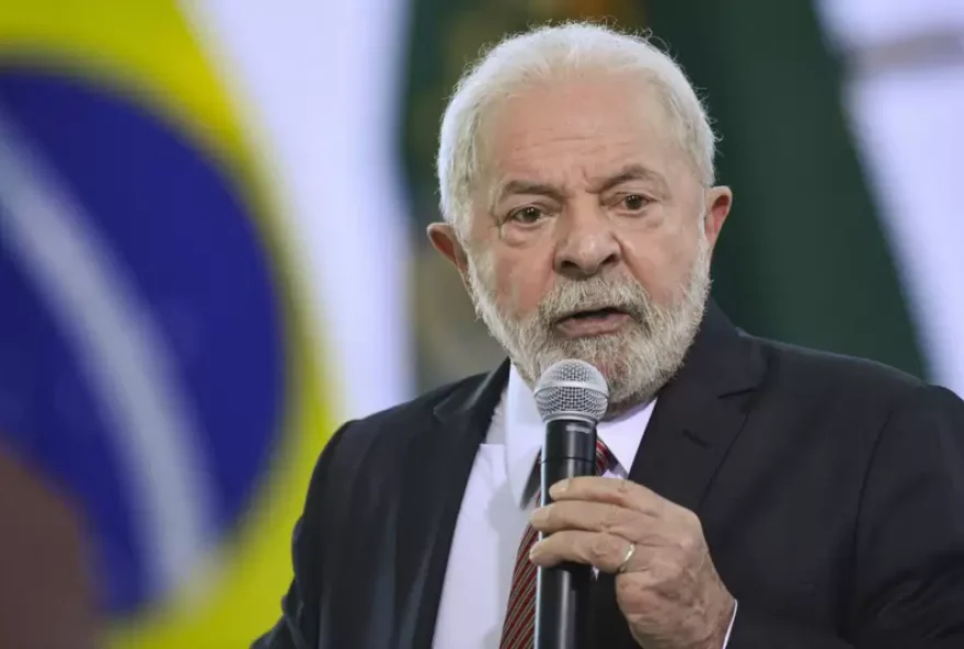 O presidente Luiz Inácio Lula da Silva se solidarizou com as vítimas dos terremotos que atingiram a região central da Turquia e o noroeste da Síria