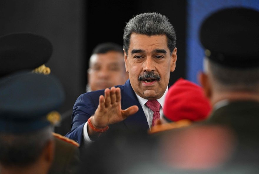 maduro-anuncia-treinamento-militar-para-populacao-em-meio-a-tensoes-com-os-eua