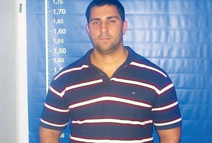 mae-de-miliciano2C-ex-assessora-de-flavio-bolsonaro-e-acusada-de-lavar-dinheiro-em-spa mae-de-miliciano2C-ex-assessora-de-flavio-bolsonaro-e-acusada-de-lavar-dinheiro-em-spa