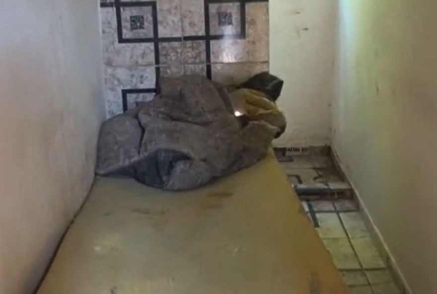 mae-e-irma-sao-presas-por-carcere-privado-de-paciente-psiquiatrico.-acao-de-resgate-revela-condicoes-degradantes-e-necessidade-de-protecao-aos-vulneraveis