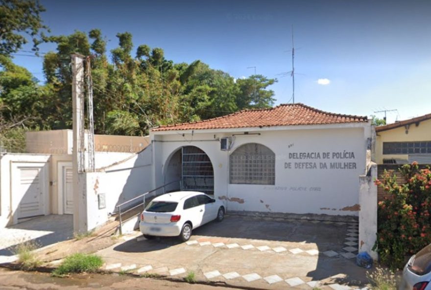 mae-e-presa-suspeita-por-abandonar-filhos-em-casa-no-interior-de-sp