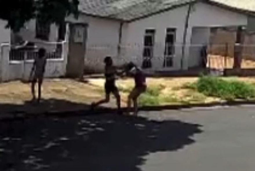 mae-que-espancou-filhas-no-pr-responde-a-processo-por-agressao3A-novas-acusacoes-e-audiencia-marcada mae-que-espancou-filhas-no-pr-responde-a-processo-por-agressao3A-novas-acusacoes-e-audiencia-marcada