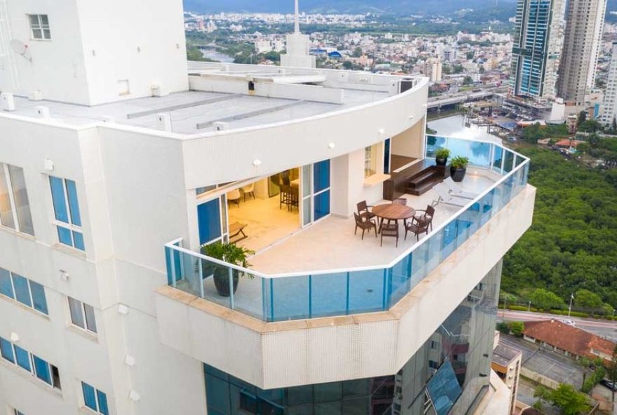 maior-cobertura-de-frente-para-o-mar-em-balneario-camboriu-a-venda-por-r24-42-milhoes maior-cobertura-de-frente-para-o-mar-em-balneario-camboriu-a-venda-por-r24-42-milhoes