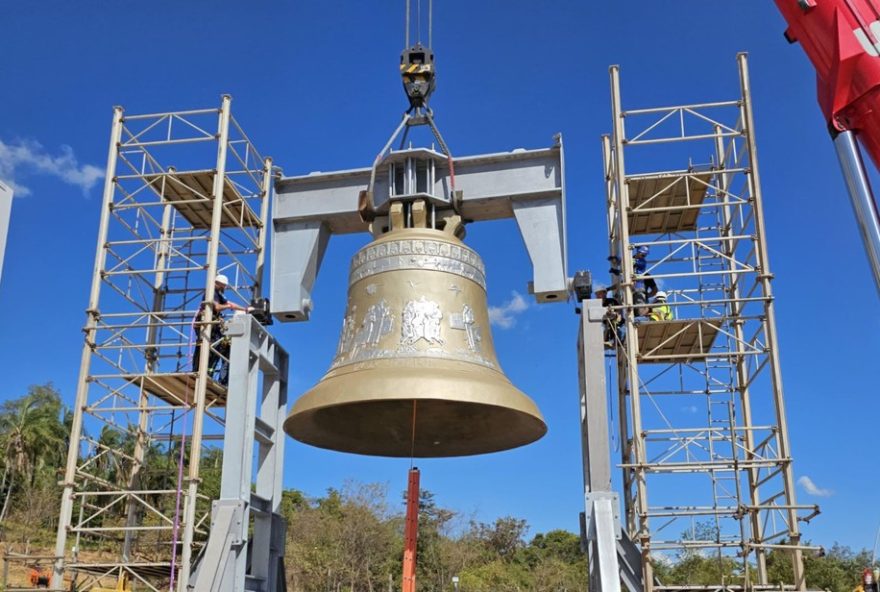 maior-sino-vox-patris-pronto-para-badalar-na-romaria-do-divino-pai-eterno