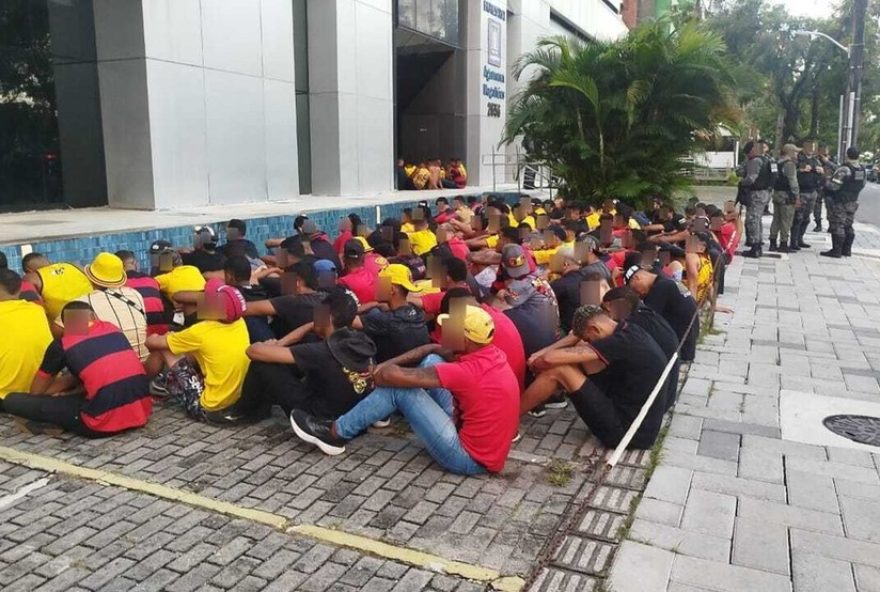 mais-de-160-torcedores-do-sport-detidos-antes-de-jogo-em-recife