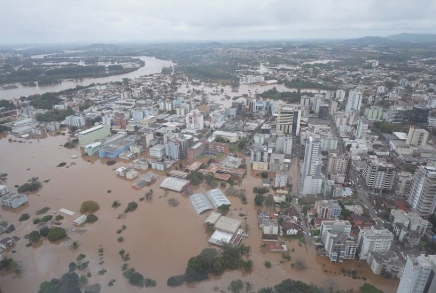 mais-de-22C2-milhoes-de-imoveis-em-areas-de-risco-de-inundacoes-no-brasil2C-alerta-ministerio-das-cidades-em-2023