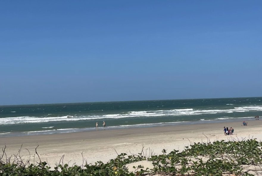 maldivas-maranhense3A-transparencia-incomum-do-mar-de-sao-luis