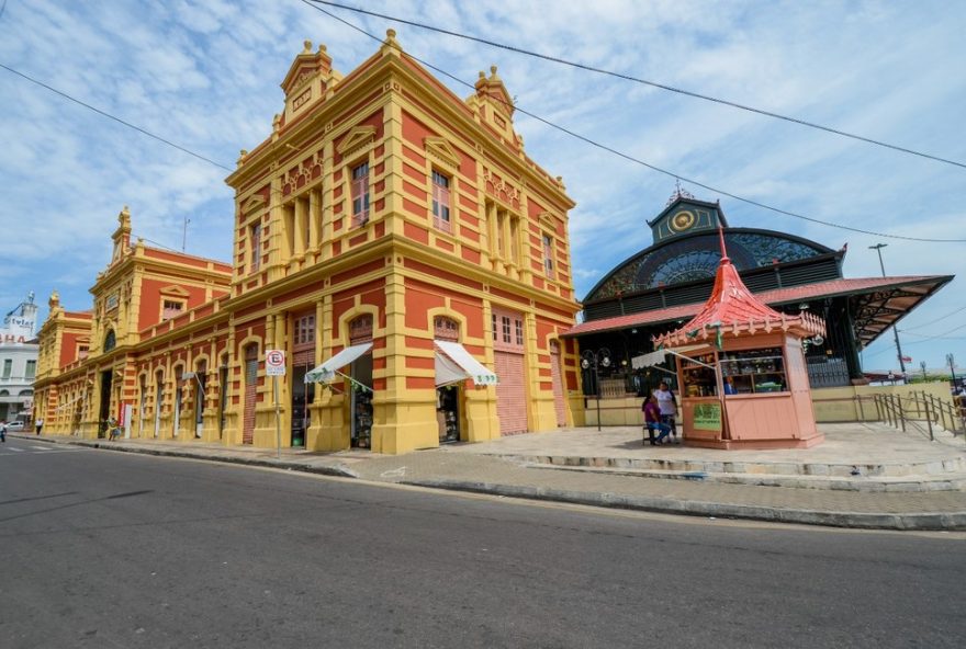 manaus-mantem-servicos-essenciais-no-natal-20243A-saiba-como-fica-atendimento-na-saude2C-comercio-e-limpeza