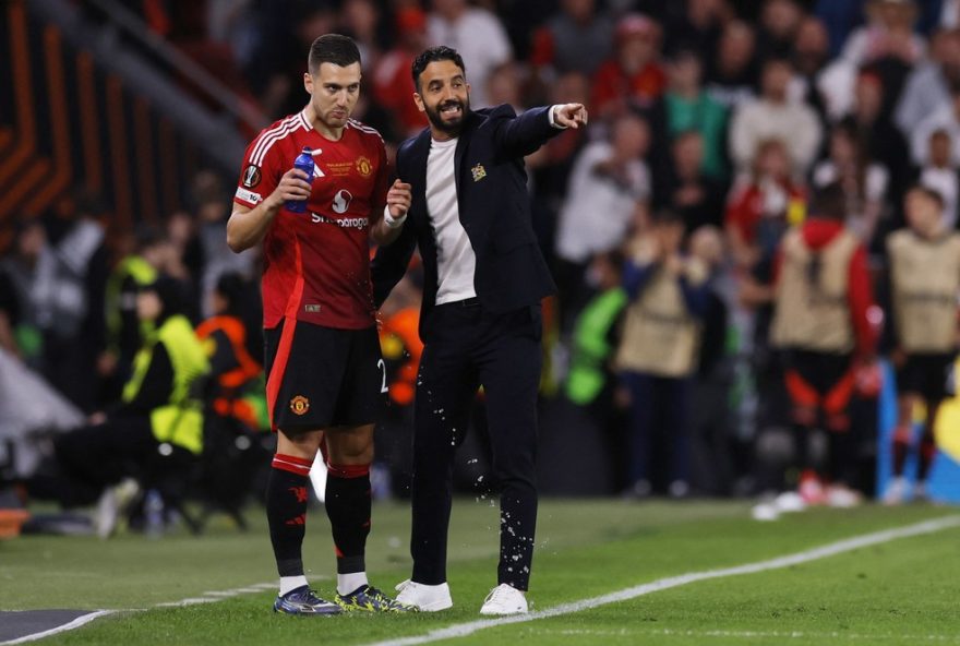 manchester-united-criticado-por-dalot-apos-derrota-na-final3A-time-precisa-se-reerguer-para-o-futuro