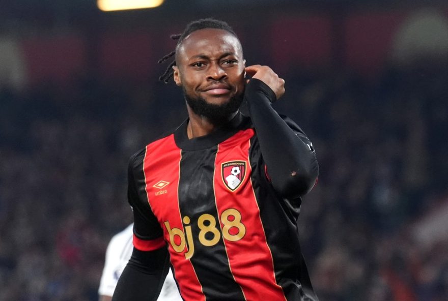 manchester-united-e-city-na-disputa-por-atacante-sensacao-da-premier-por-r24480-milhoes manchester-united-e-city-na-disputa-por-atacante-sensacao-da-premier-por-r24480-milhoes