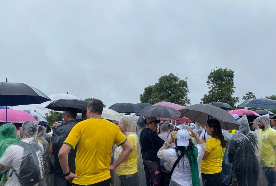 manifestacao-de-nikolas-por-liberdade-de-bolsonaro-deixa-feridos-em-brasilia manifestacao-de-nikolas-por-liberdade-de-bolsonaro-deixa-feridos-em-brasilia