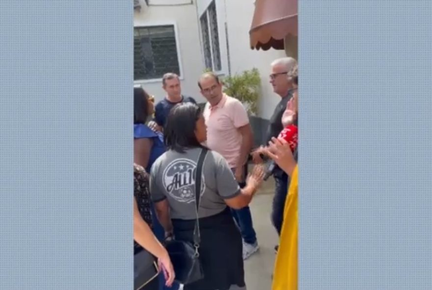 manifestacao-de-professoras-em-braganca-paulista-gera-polemica-com-prefeito3A-direitos-trabalhistas-em-pauta manifestacao-de-professoras-em-braganca-paulista-gera-polemica-com-prefeito3A-direitos-trabalhistas-em-pauta