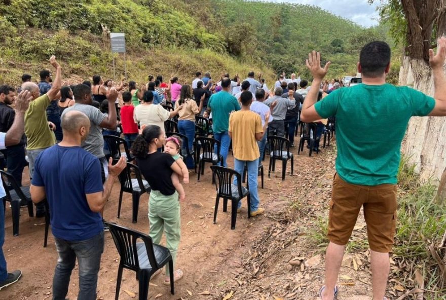 manifestacao-marca-seis-anos-da-retirada-de-moradores-por-risco-de-barragem-em-barao-de-cocais