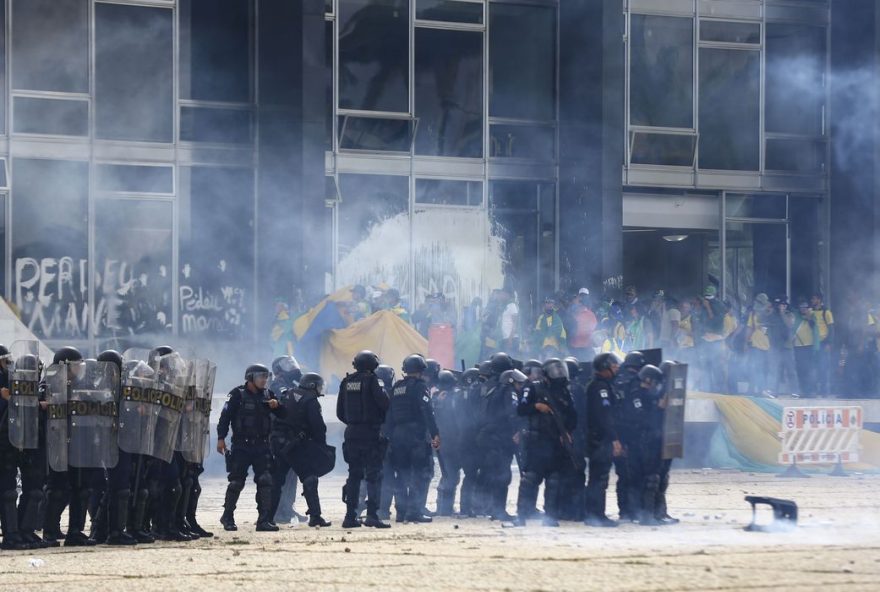 Operação Lesa Pátria: PF cumpre três mandados de busca e apreensão em Goiás