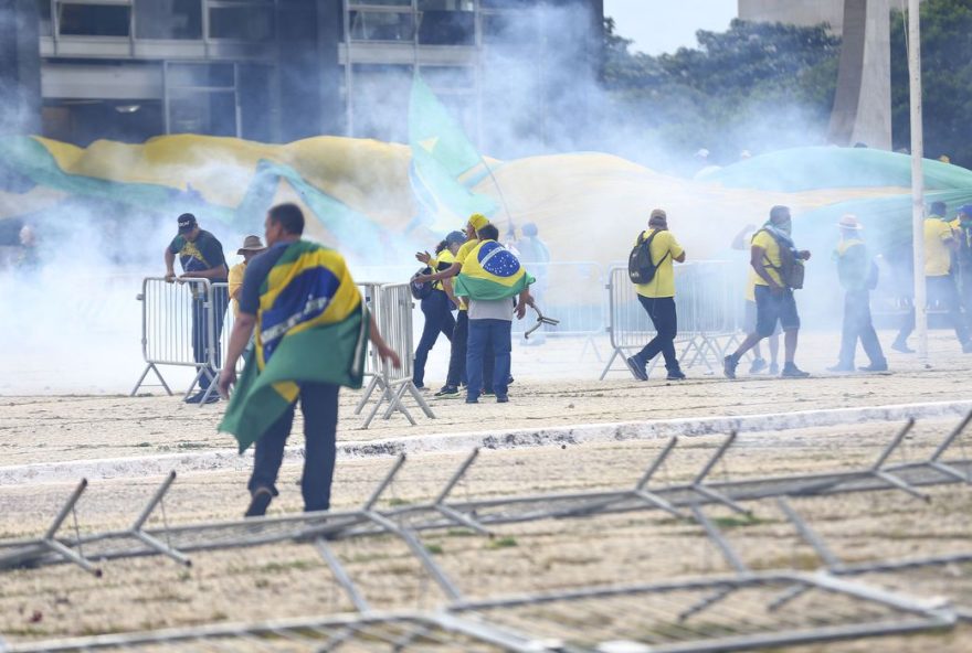 PF prende suspeito de participação em atos terroristas de 8 de janeiro