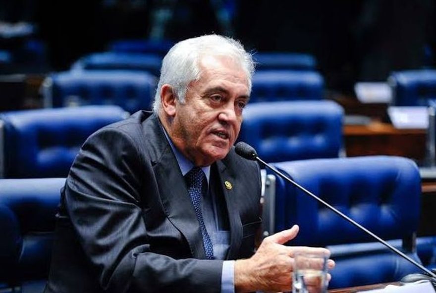 manifestacoes-contra-pec-da-blindagem-evidenciam-insatisfacao-popular-com-praticas-politicas-senador-otto-alencar-defende-transparencia-e-etica