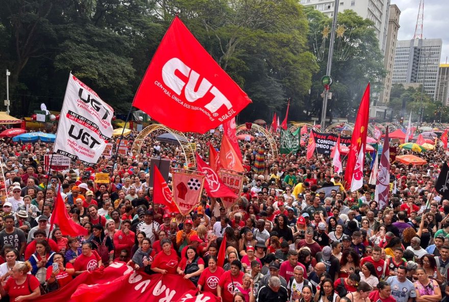 manifestantes-ocupam-a-avenida-paulista-contra-pl-da-dosimetria-e-chamam-o-congresso-de-inimigo-do-povo manifestantes-ocupam-a-avenida-paulista-contra-pl-da-dosimetria-e-chamam-o-congresso-de-inimigo-do-povo