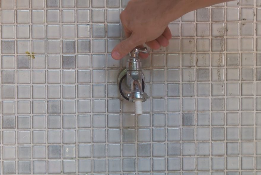 manutencao-emergencial-suspende-abastecimento-de-agua-em-bairros-de-petrolina-nesta-quinta-feira-24