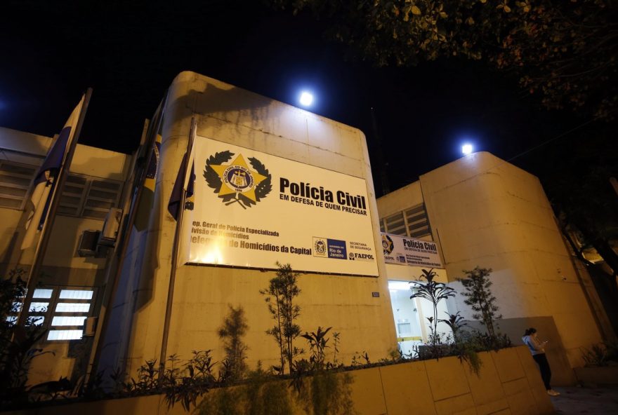marcelle-julia-araujo-da-silva-encontrada-morta-na-pavuna3A-comunidade-exige-justica-e-respostas