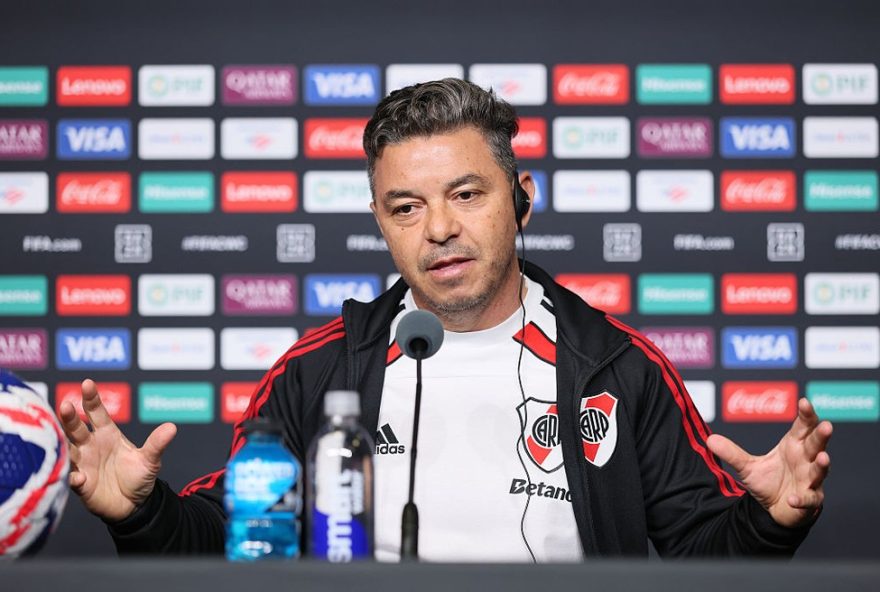marcelo-gallardo-fala-sobre-venda-de-joia-do-river-plate-ao-real-madrid-e-mantem-foco-no-desempenho-esportivo-durante-a-copa-do-mundo-de-clubes