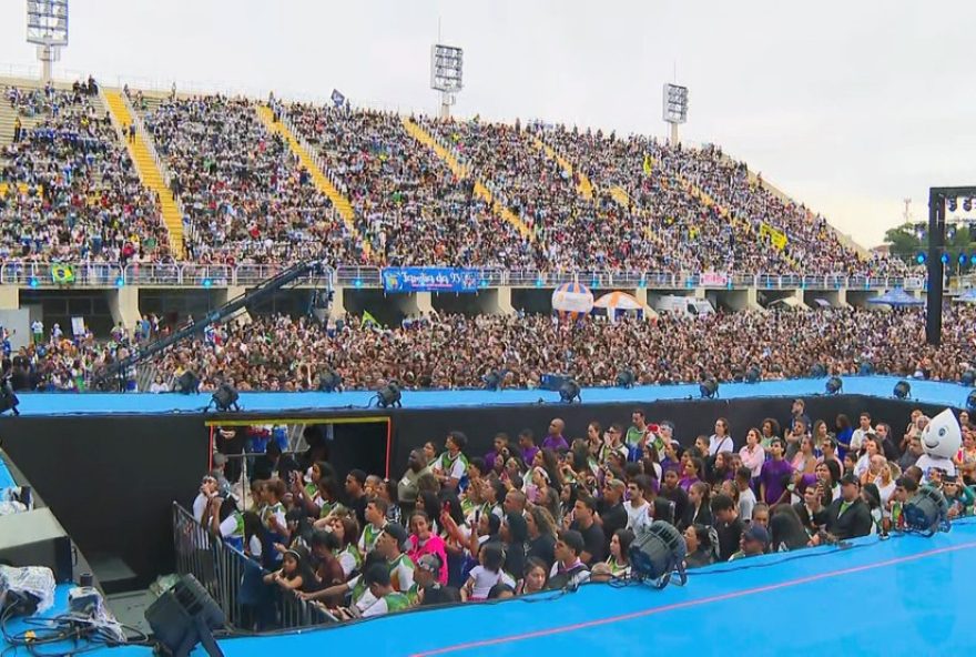 marcha-para-jesus-20253A-evento-reune-300-mil-pessoas-no-rio-de-janeiro-confira-esquema-especial-de-transporte-e-seguranca
