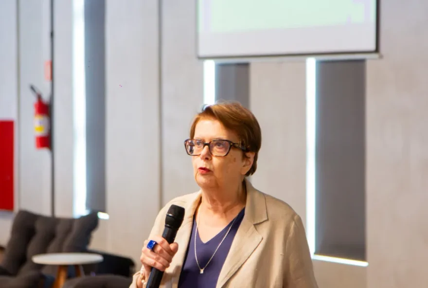 margarida-salomao-e-homenageada-com-a-ordem-nacional-do-merito-educativo