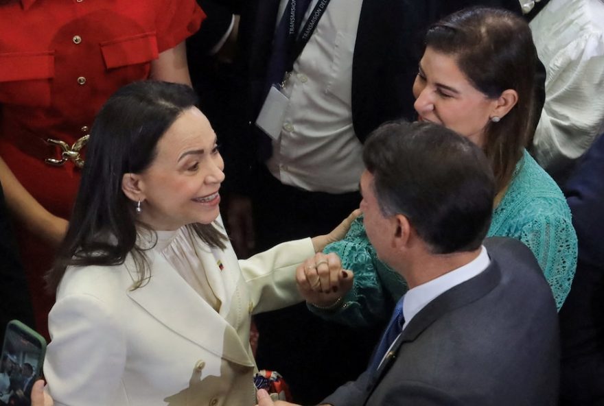 maria-corina-machado-y-flavio-bolsonaro-prometieron-ayudarse-en-defensa-de-la-justicia