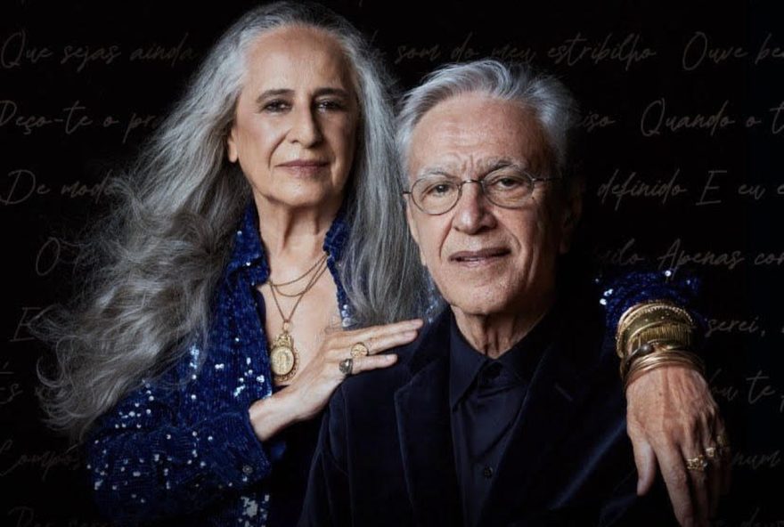 Os cantores Caetano Veloso e Maria Bethânia rodarão por algumas cidades do Brasil em 2024 para uma turnê em dupla.
(Foto: Divulgação )