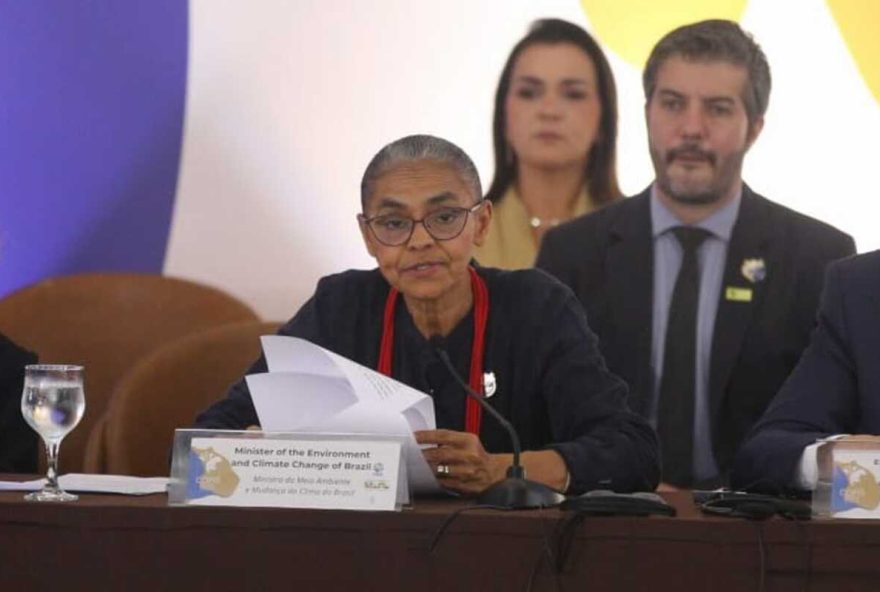marina-silva-passa-mal-e-e-atendida-durante-evento-da-cop15 marina-silva-passa-mal-e-e-atendida-durante-evento-da-cop15