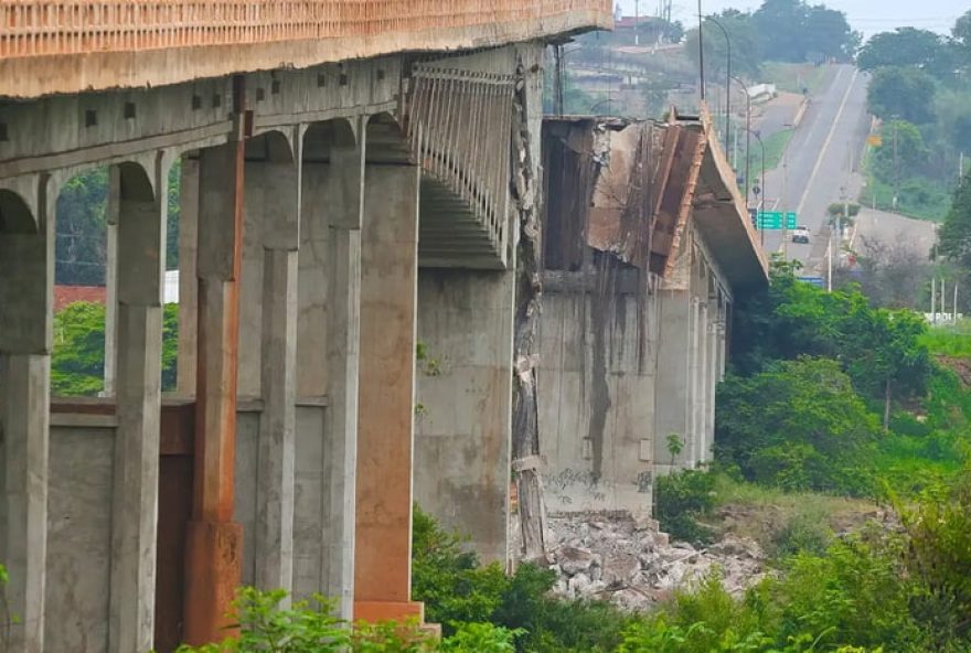 marinha-confirma-10-mortos-em-queda-de-ponte3A-7-desaparecidos