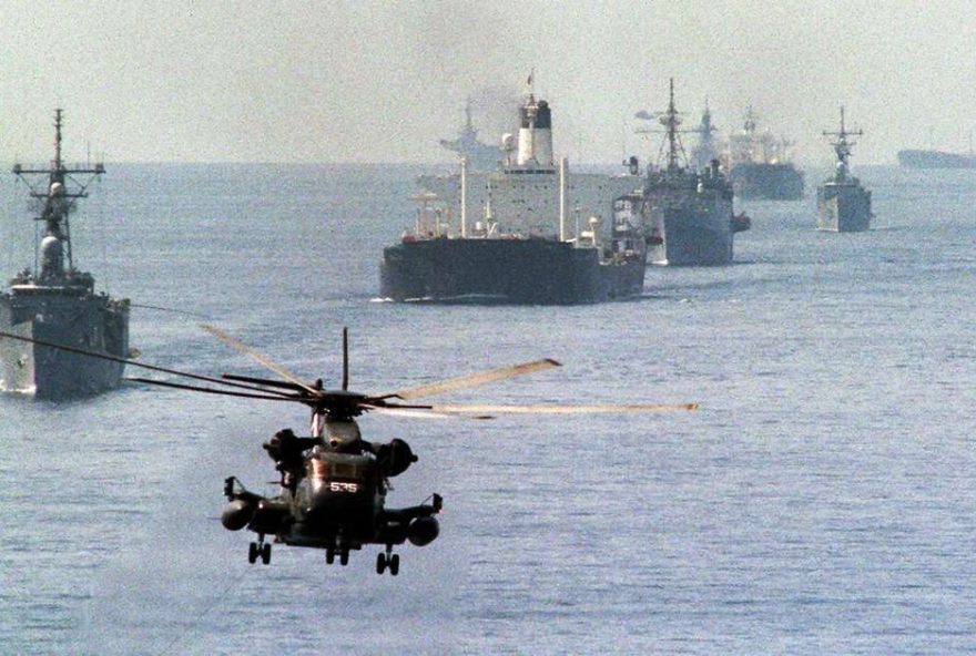 marinha-dos-eua-enfrenta-desafio-no-estreito-de-ormuz-em-missao-complexa marinha-dos-eua-enfrenta-desafio-no-estreito-de-ormuz-em-missao-complexa