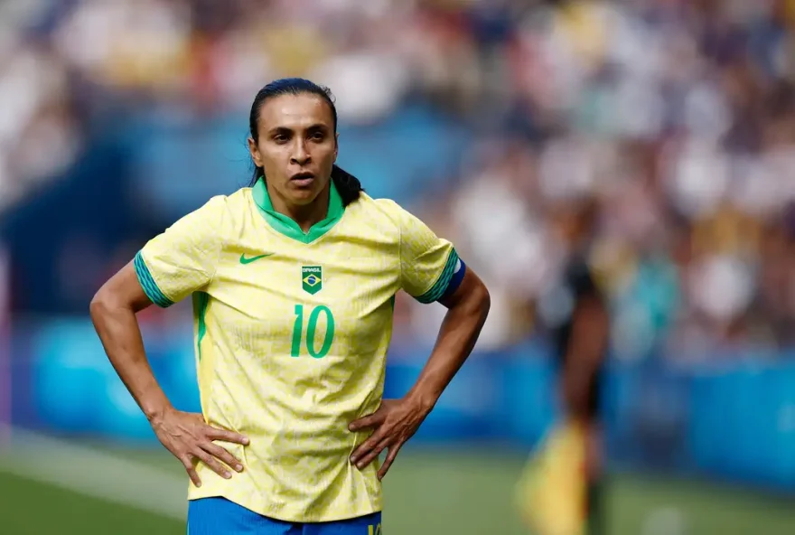 marta_atacante_selecao_feminina_brasileira_paris