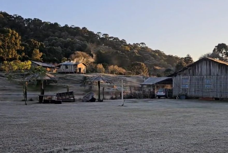 massa-de-ar-frio-traz-geadas-ao-parana3A-previsao-e-temperaturas-mais-baixas-no-mes