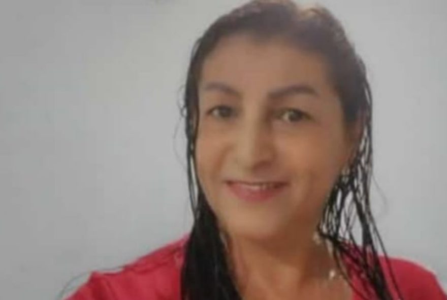 Mulher foi encontrada morta no banheiro de sua casa / Foto: Reprodução